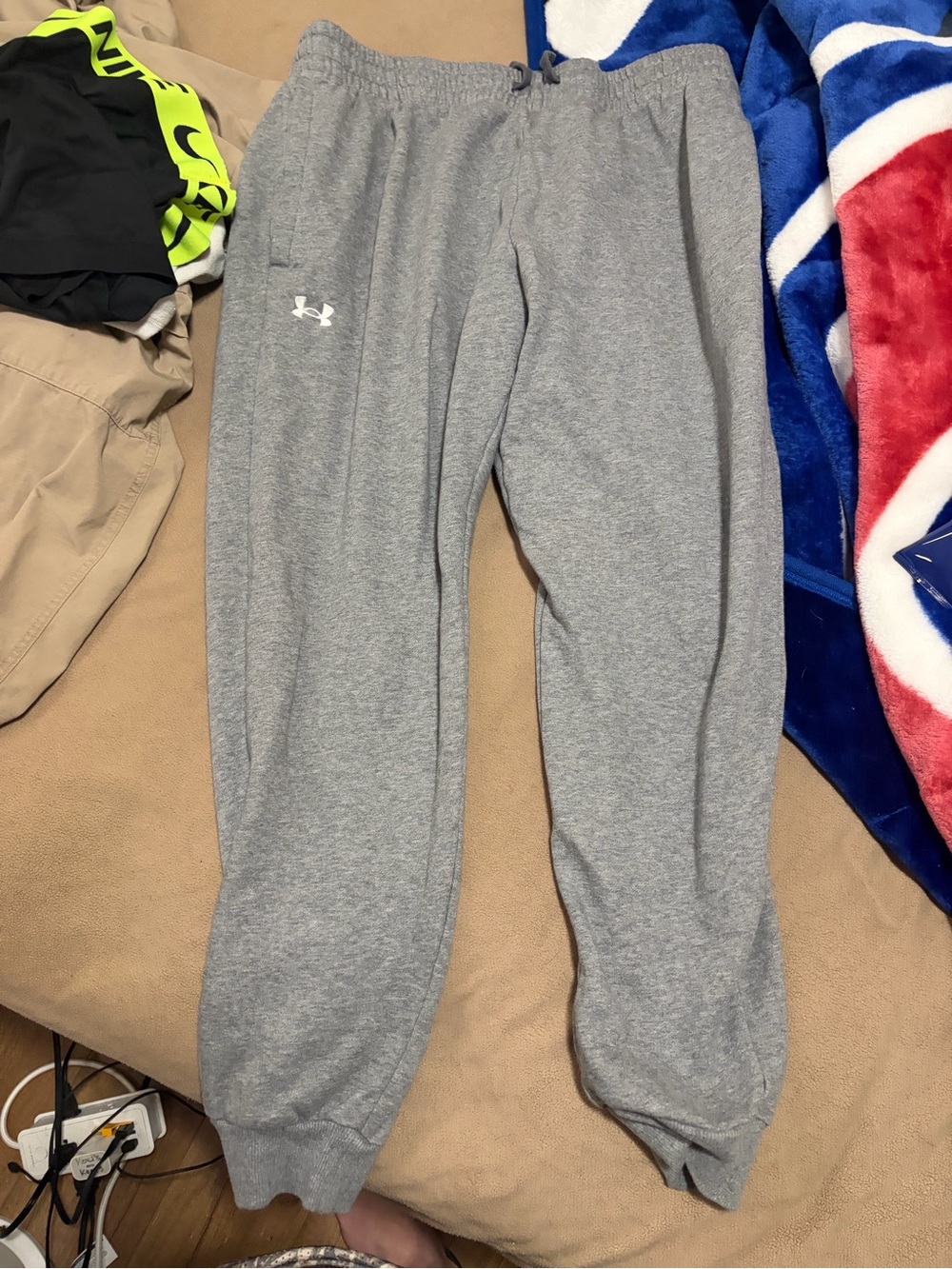 Under Armour men’s ' Grey Fleece Jogger Pants
